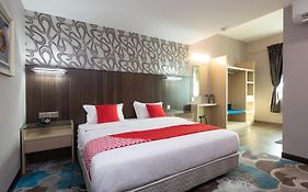 Super Oyo 89375 Regent Hotel